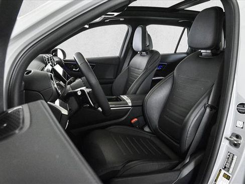 Certified 2025 Mercedes-Benz GLC 43 AMG 4MATIC image 18