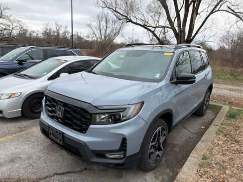 Used 2023 Honda Passport Elite image 9