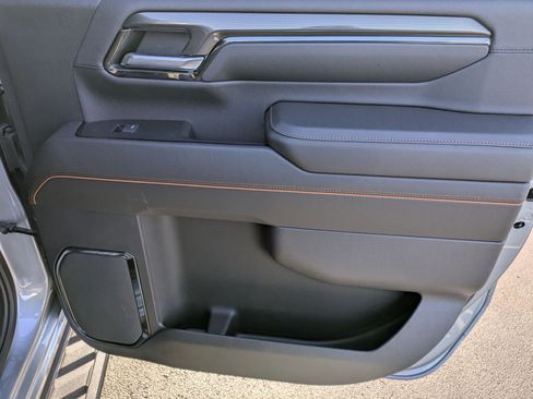 Used 2024 GMC Sierra 2500 AT4 w/ AT4 Premium Plus Package image 33