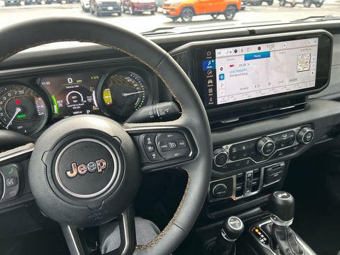 Used 2024 Jeep Wrangler Sport S w/ Convenience Group image 26