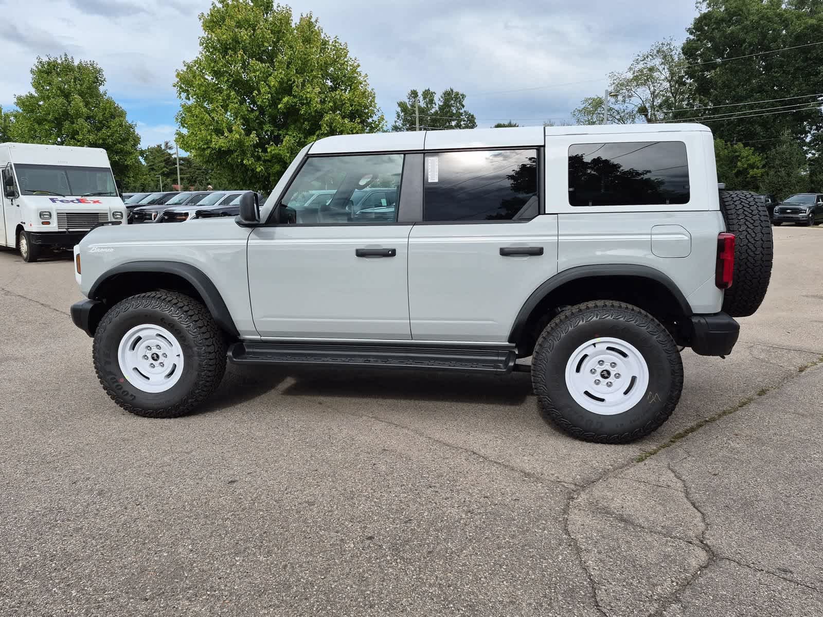 New 2026 Ford Bronco Heritage Edition AWD/4WD image 5