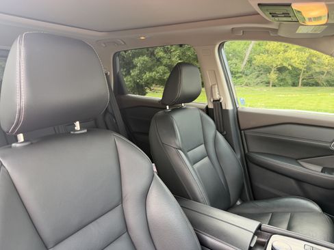 Used 2021 Nissan Rogue SL w/ Premium Package AWD/4WD image 33