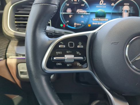 Used 2023 Mercedes-Benz GLS 450 4MATIC image 32