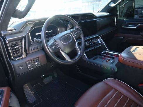 Used 2025 GMC Sierra 2500 Denali Ultimate image 14