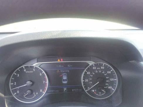 Used 2025 Nissan Altima 2.5 SV FWD image 12