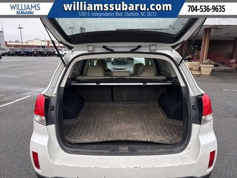Used 2013 Subaru Outback 2.5i Limited w/ Moonroof Pkg image 10