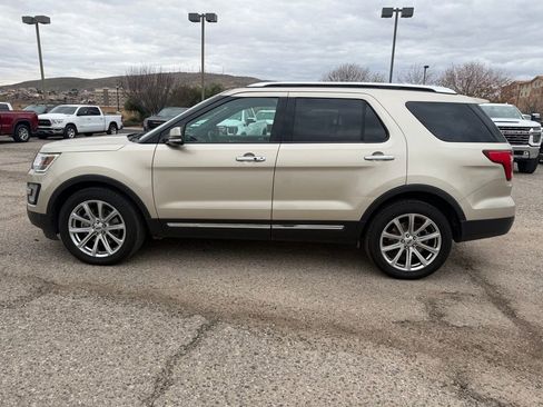 Used 2017 Ford Explorer Limited image 8