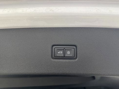 Used 2023 Audi RS Q8 w/ Black Optic Package image 16