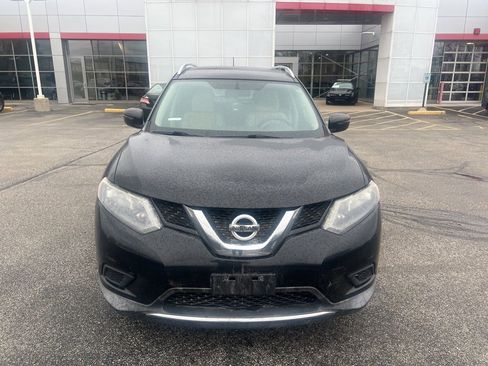 Used 2016 Nissan Rogue S w/ Appearance Package FWD image 2