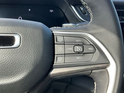 New 2025 Jeep Grand Cherokee L Limited w/ Black Appearance Package image 26