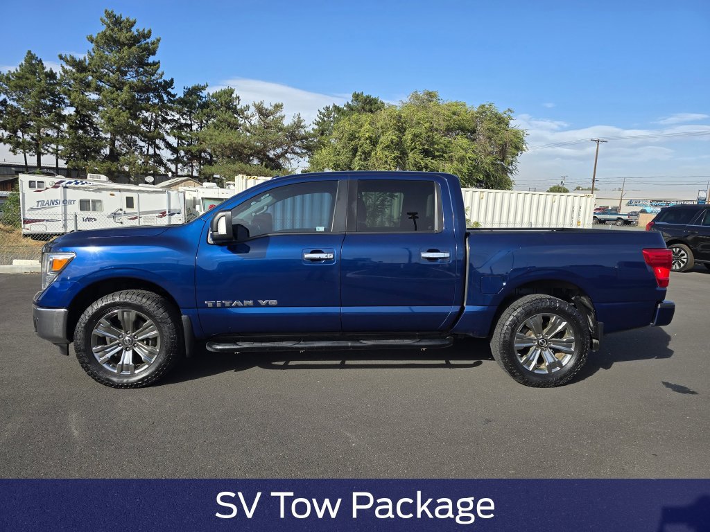 Used 2018 Nissan Titan SV w/ SV Convenience Package AWD/4WD image 3