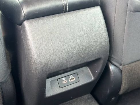 Used 2025 Nissan Altima 2.5 SV FWD image 14