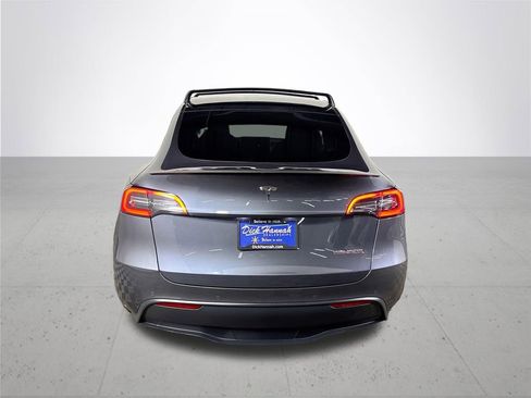 Used 2022 Tesla Model Y Performance image 7
