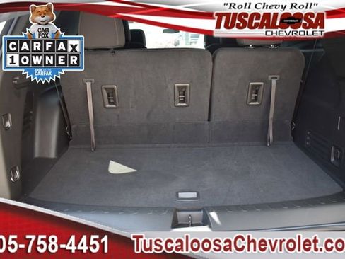 Used 2023 Chevrolet Traverse LT FWD image 9
