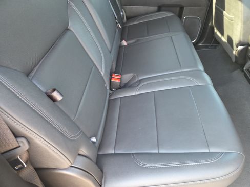 Used 2025 GMC Sierra 1500 SLT AWD/4WD image 21