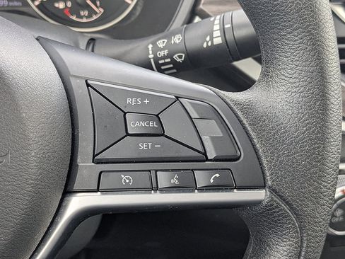 Used 2025 Nissan Altima 2.5 SV FWD image 45
