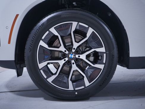 New 2026 BMW X3 xDrive30 w/ Premium Package image 2