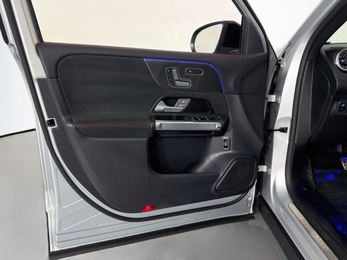 Used 2022 Mercedes-Benz GLB 250 image 20