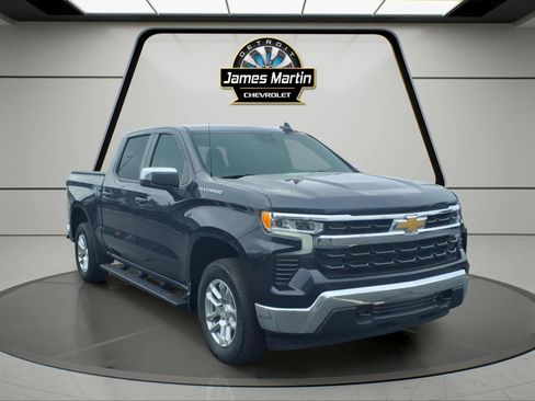 Certified 2024 Chevrolet Silverado 1500 LT AWD/4WD image 3
