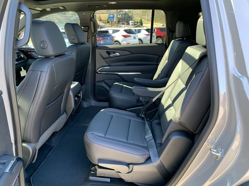 New 2026 Chevrolet Traverse Z71 w/ Driver Confidence Package image 24