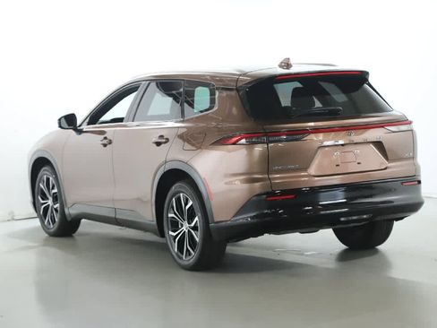 Certified 2025 Toyota Crown Signia AWD/4WD image 39