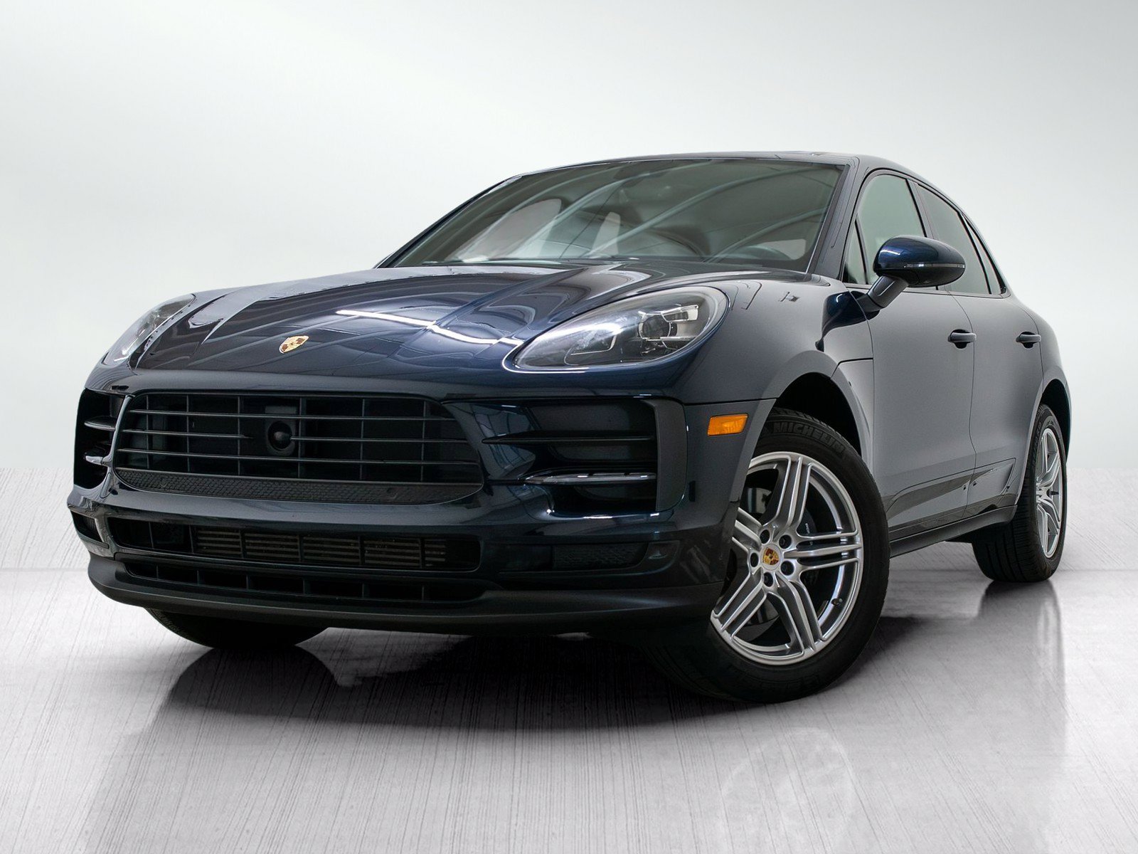 Used 2020 Porsche Macan AWD/4WD image 1