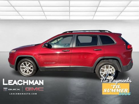 Used 2017 Jeep Cherokee Sport image 8