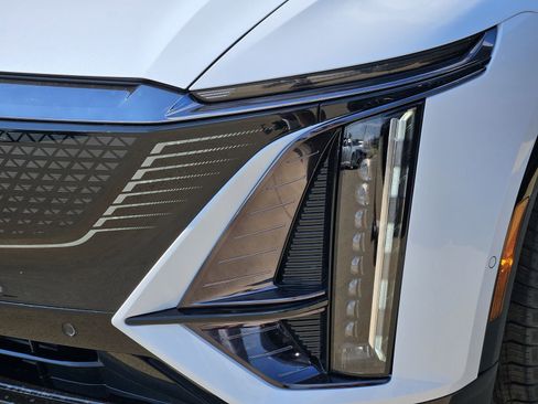 New 2026 Cadillac Lyriq Premium Sport image 9