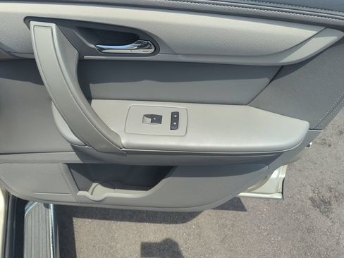 Used 2015 Chevrolet Traverse LT w/ Style and Technology Package FWD image 34