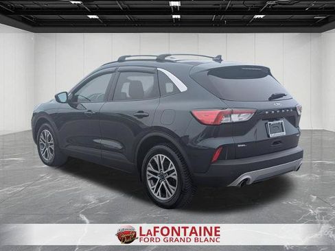 Certified 2022 Ford Escape SEL w/ Technology Package AWD/4WD image 3