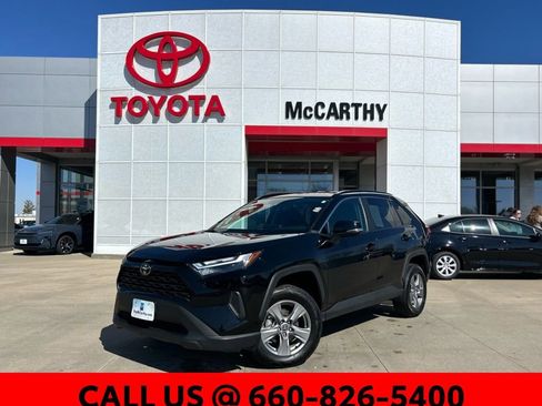 Used 2025 Toyota RAV4 XLE image 1