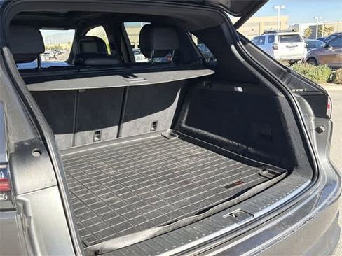 Used 2019 Porsche Cayenne image 27