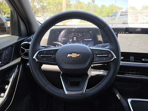 New 2026 Chevrolet Equinox LT w/ Safety and Technology Package FWD image 14