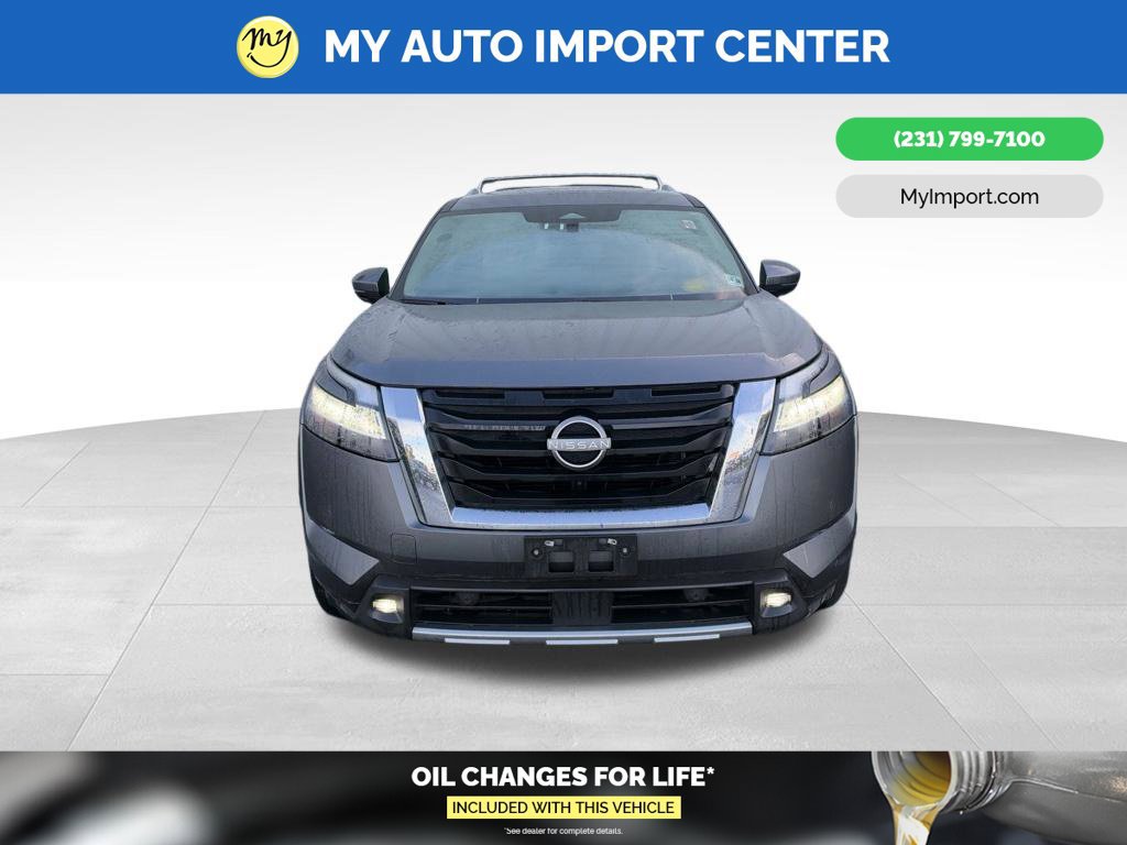 Used 2024 Nissan Pathfinder SL w/ SL Premium Package AWD/4WD image 2