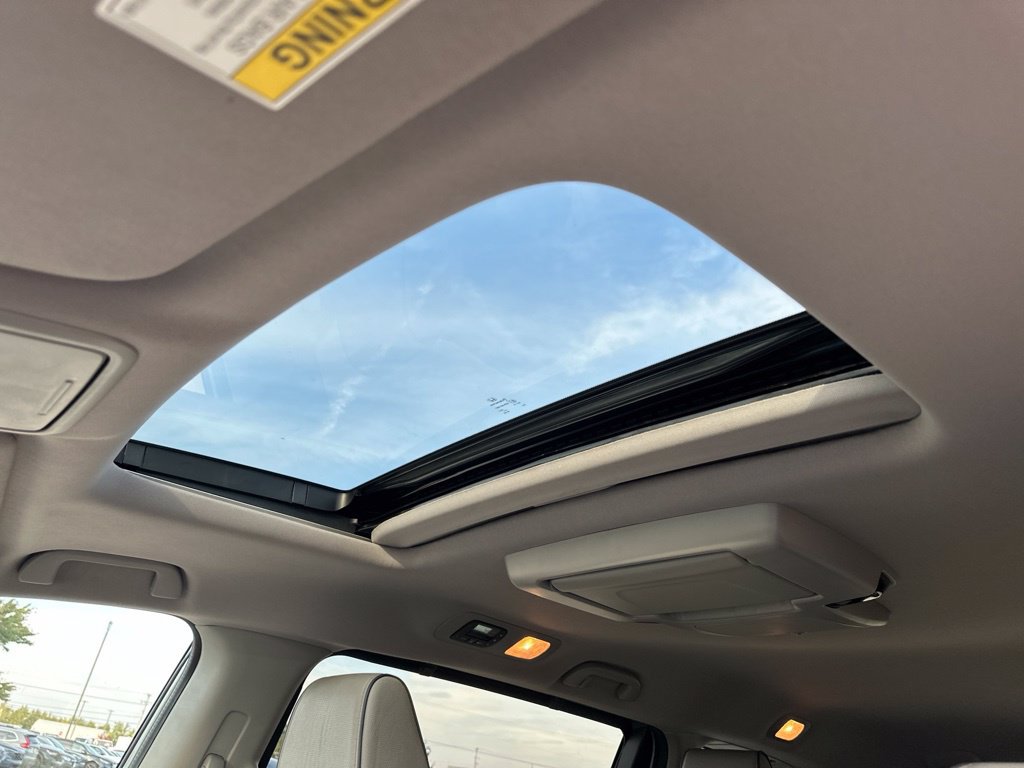 Used 2024 Honda Odyssey Elite image 6