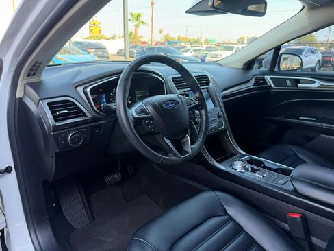 Used 2020 Ford Fusion SEL FWD image 19
