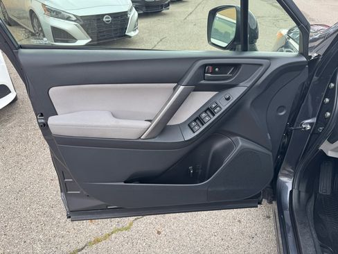 Used 2015 Subaru Forester 2.5i Premium w/ All-Weather Package image 11