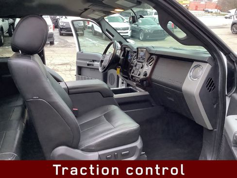 Used 2014 Ford F250 Lariat w/ Lariat Chrome Package image 14