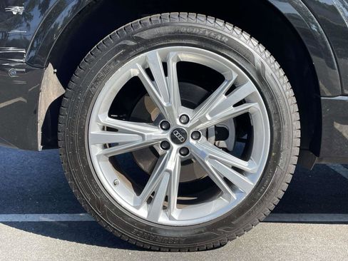 Certified 2023 Audi Q8 Premium Plus w/ Premium Plus Package AWD/4WD image 10