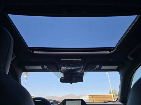 Used 2025 Lexus UX 300h FWD w/ Accessory Package (Z2) image 19