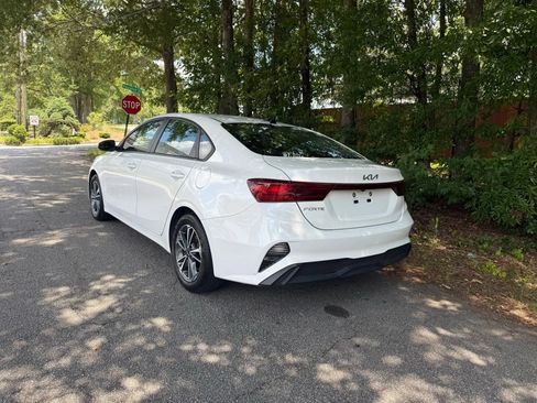 Used 2023 Kia Forte LXS FWD image 3