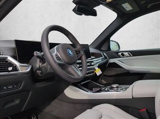 New 2026 BMW X5 xDrive50e video 3