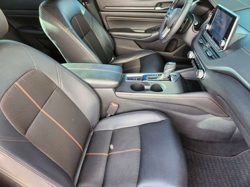 Used 2020 Nissan Altima 2.5 SR image 13