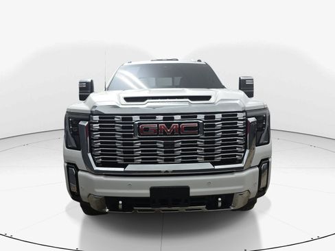 Used 2024 GMC Sierra 3500 Denali w/ Denali Reserve Package AWD/4WD image 9