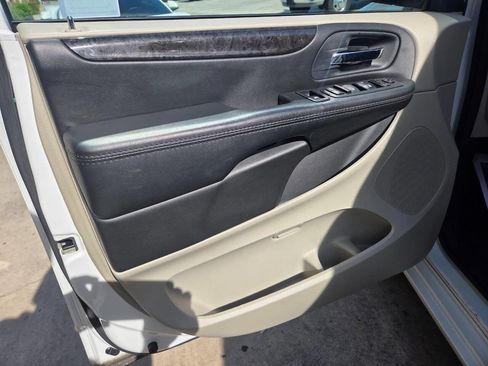 Used 2017 Dodge Grand Caravan SE w/ Power Window Group image 7