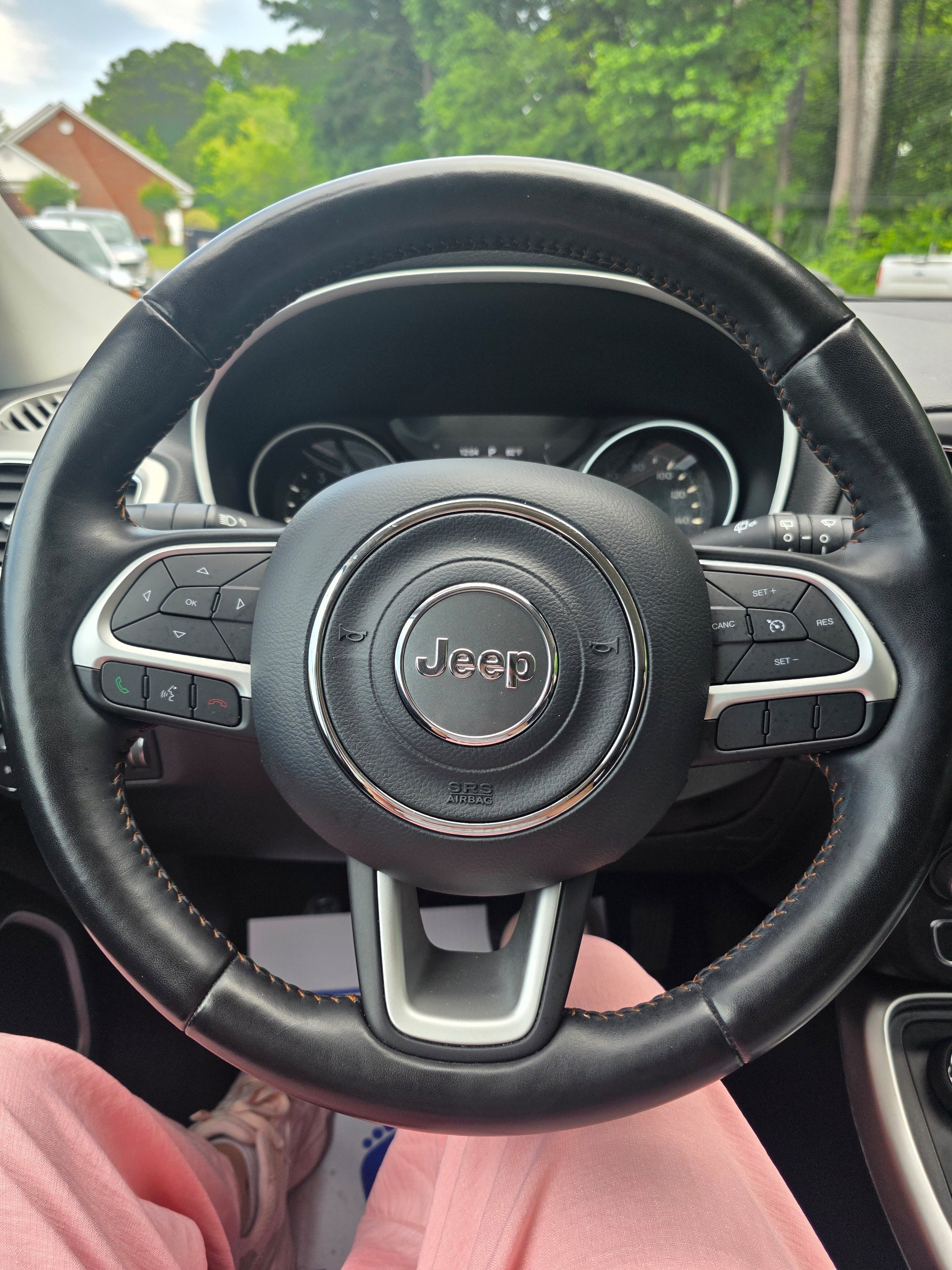Used 2019 Jeep Compass Latitude w/ Cold Weather Group AWD/4WD image 9