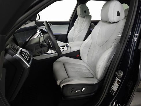 Used 2026 BMW X5 xDrive40i w/ M Sport Package image 18