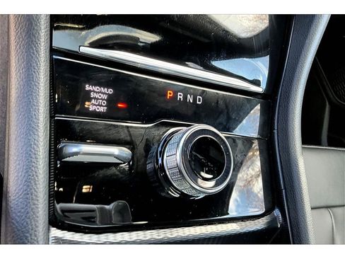 New 2026 Jeep Grand Cherokee L Limited w/ Limited Altitude Package AWD/4WD image 16
