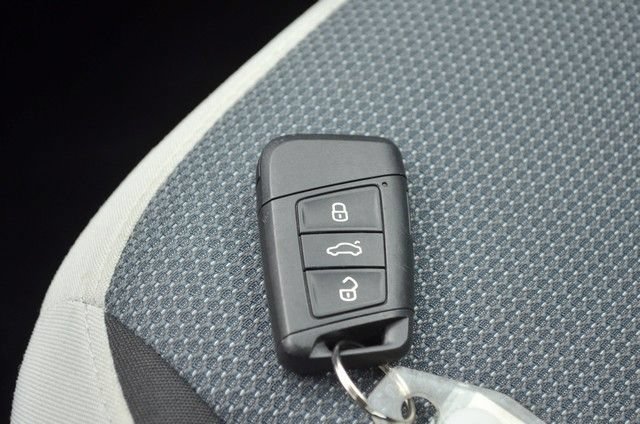 Used 2025 Volkswagen Taos S AWD/4WD image 26