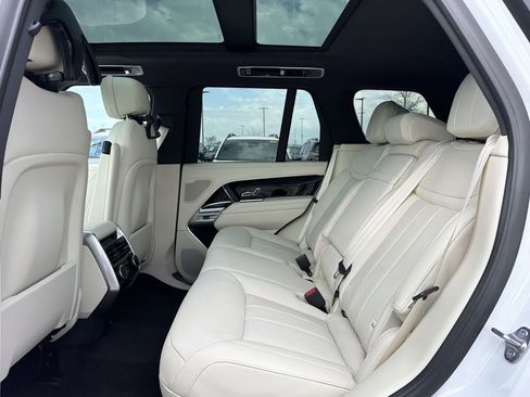 New 2026 Land Rover Range Rover SE image 5